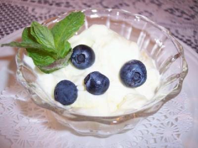 Lemon custard with blueberry