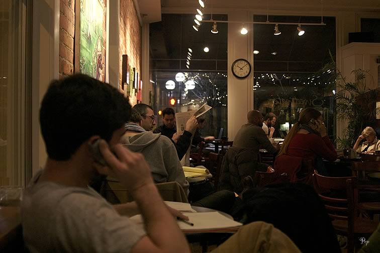 Feb. 10, 2005 - Busy cafe