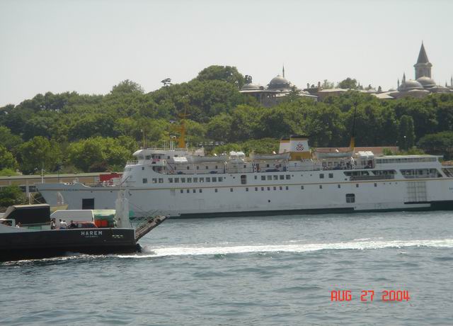 bosphorus cruise 02.JPG