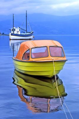 :: Winner ::The yellow boatby Moti