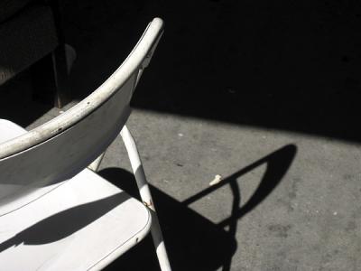 chair in bright sunlight2 s45 141103.jpg