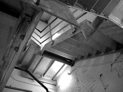 stairs s45 040803.jpg