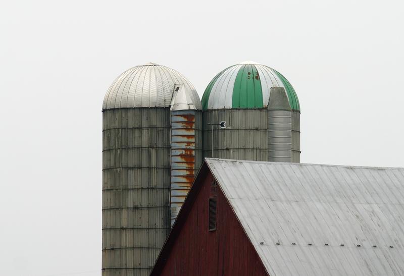 05-Barn and silos