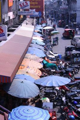 Chiang Mai daymarket, Talat Warorot