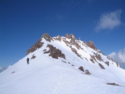 Last steep trek to the summit