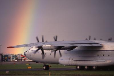 STAR VISITOR OF 2004 An-22 visit to Manchester