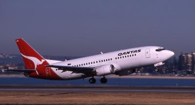 ZK-JNH  Qantas B737.jpg