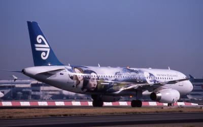 ZK-OJA  Air New Zealand A320.jpg