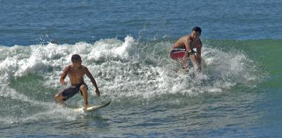 WestSideSurfer06_06Sept04.jpg