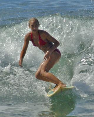 WestSideSurfer09_06Sept04.jpg