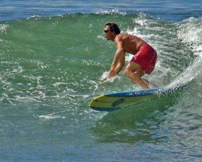 WestSideSurfer14_06Sept04.jpg