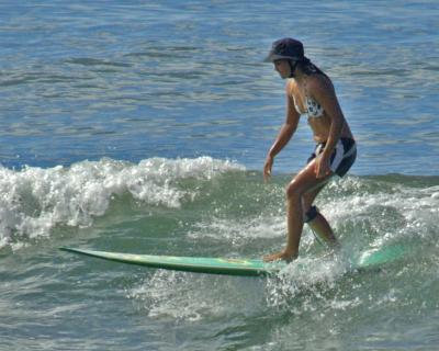 WestSideSurfer22_06Sept04.jpg