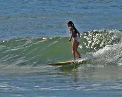 WestSideSurfer25_06Sept04.jpg