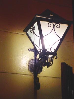 TujaquesLamp.jpg