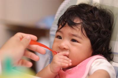 naomi_first_day_of_solids