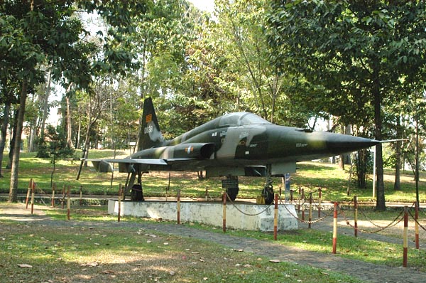 South Vietnamese F-5