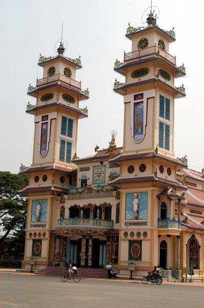 Cao Dai Great Temple