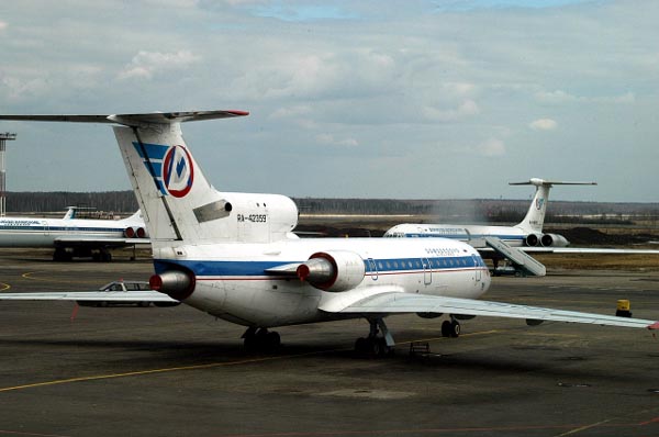YAK-42, Domodedovo Airlines (RA-42359)
