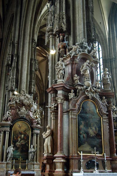 Stephansdom altars