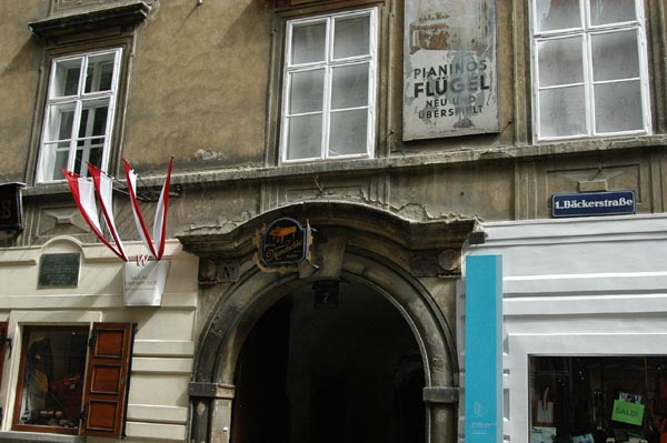 Piano shop, Bckerstrae