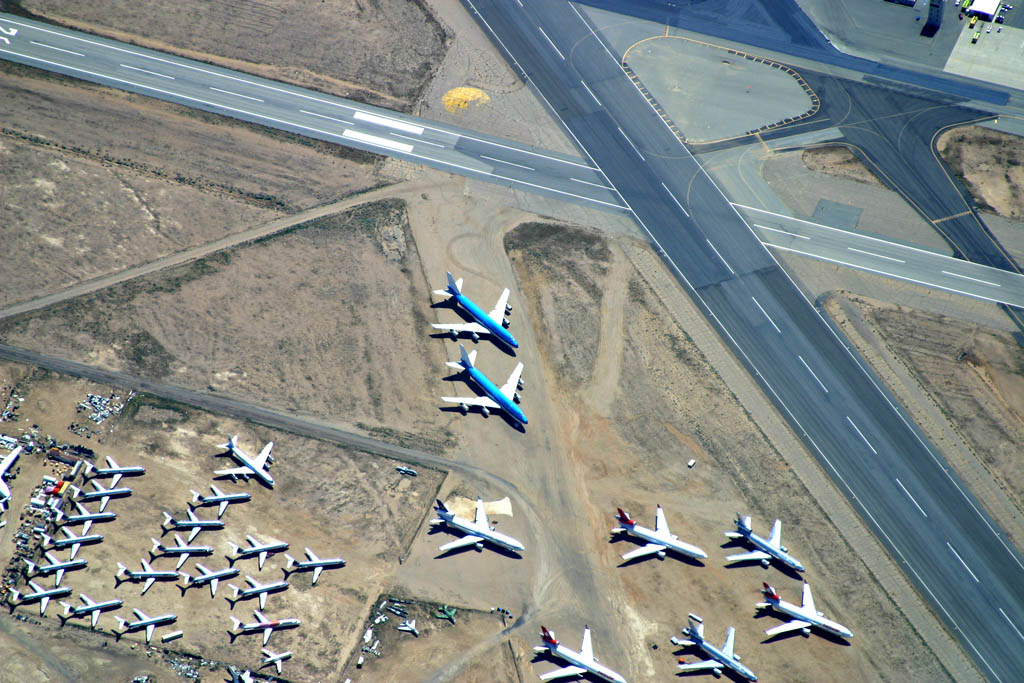 Mothballed aircraft, Mojave desert