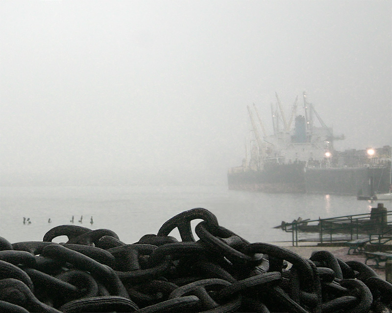 <b>Loading</b><br><font size=1>by Roumen Kostov</font><BR><FONT SIZE=1>2nd place</FONT>
