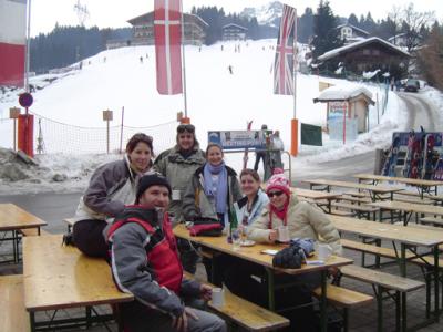 The 6 of us at Max's pub, conveniently located at the foot of the mountain.