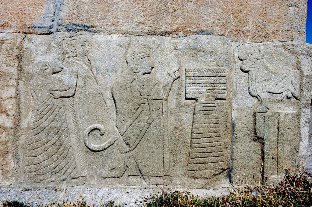 Alacahoyuk sphinxes gate