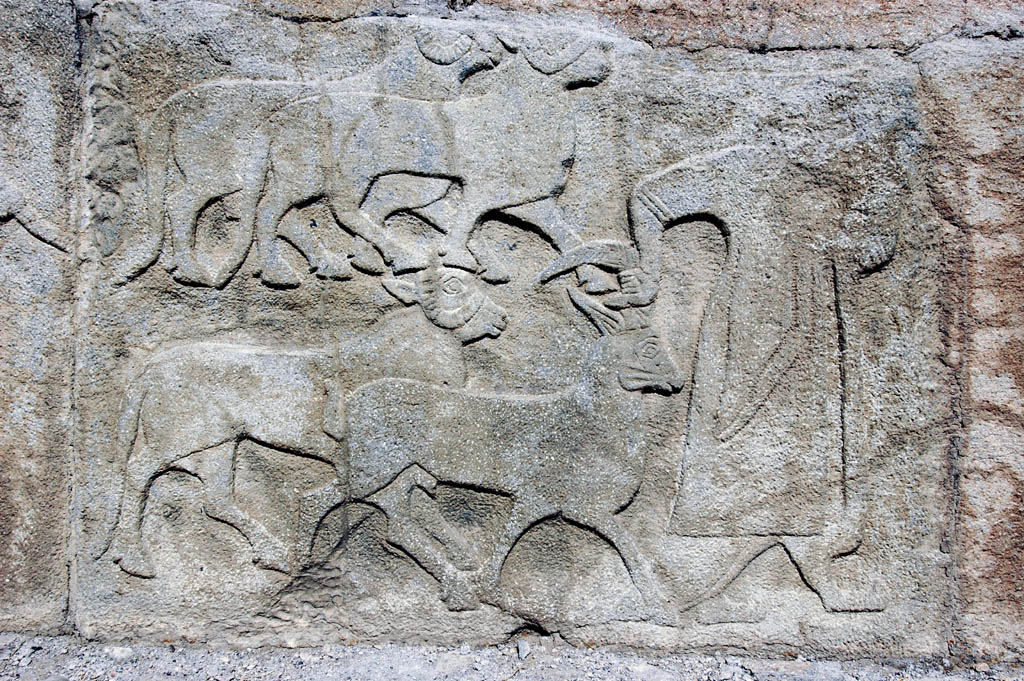 Alacahoyuk sphinxes gate