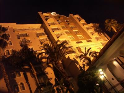 4-16-04 Hotel California