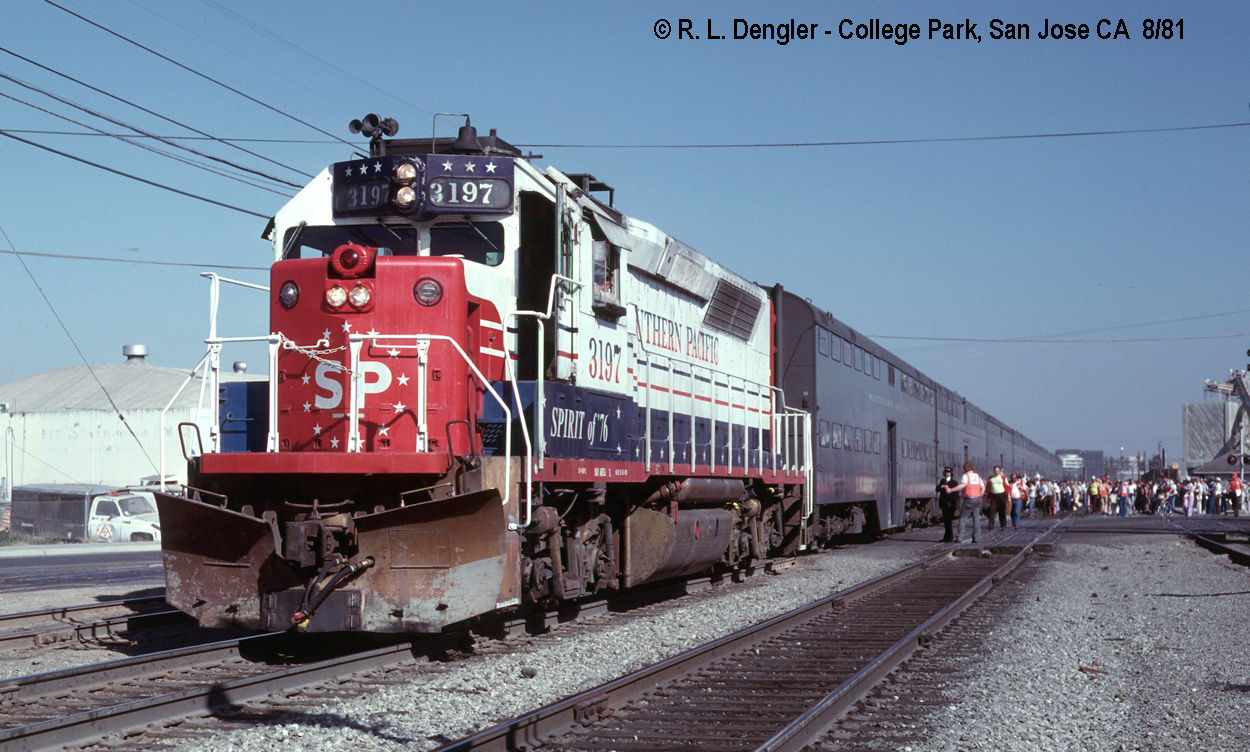 SP #3197  EMD GP40P-2 @ College Park