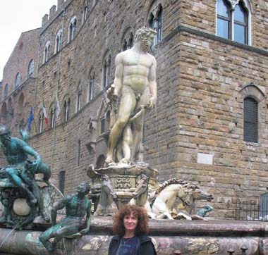 Ger with Neptune in Piazza del Signoria.JPG