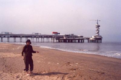 pier in Scheveningen with a bungy jump into the North Sea