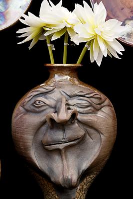 Flower pot.