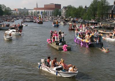 Gay Pride Amsterdam<br>030802-081b.jpg