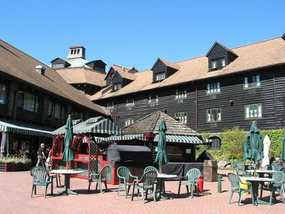 Montebello Chateau-Wood building, Quebec