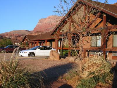 Cliff Dwellers Lodge