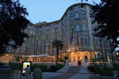 Our hotel on Lido.jpg