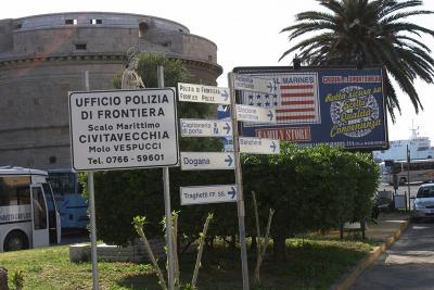 u43/ianm_au/medium/33707483.CivitavecchiaPortofRome.jpg
