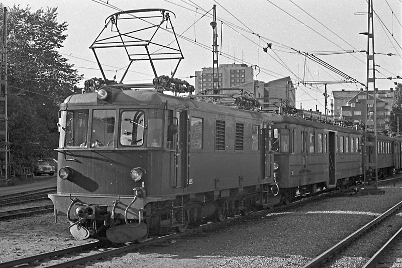 831012-03.jpg