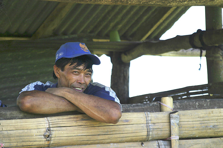 030830_man162encomp.jpg