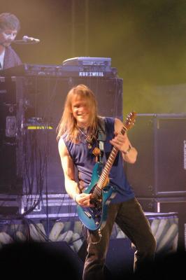 Steve Morse  -Lead Guitar