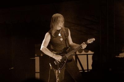 Steve - Solo again...
