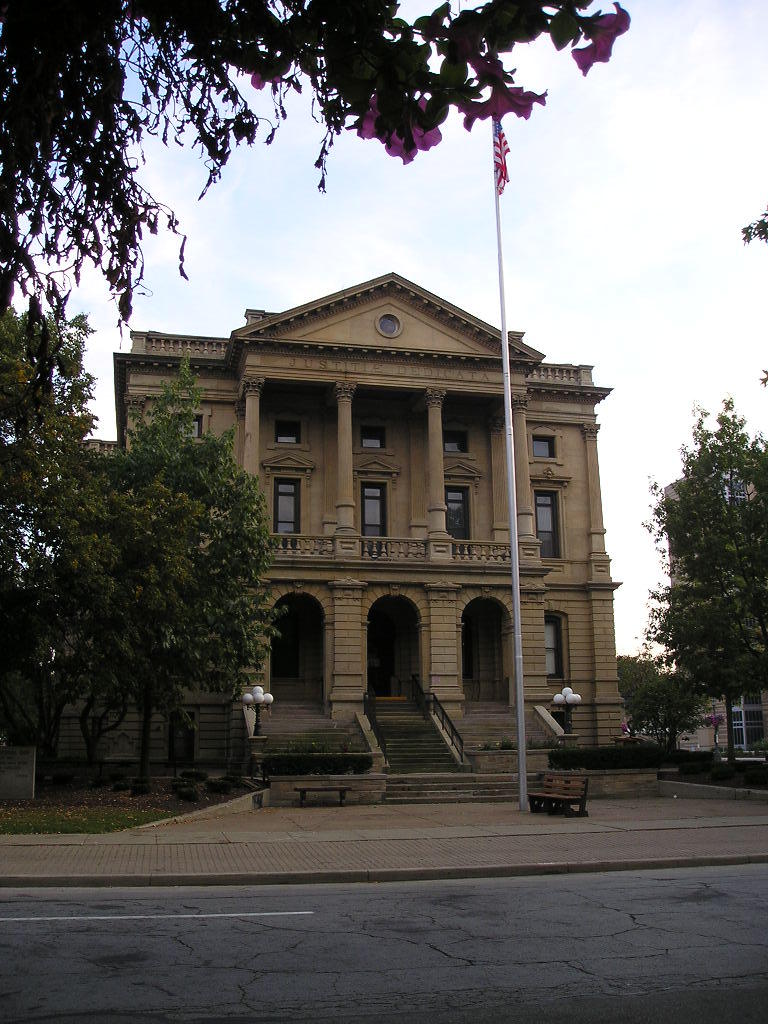 Elyria, Ohio - Lorain County Courthouse