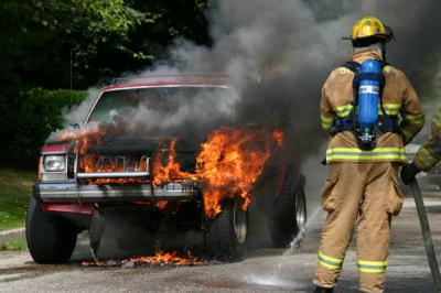 Bridgeport Ave Vehicle Fire (Shelton) 9/7/04