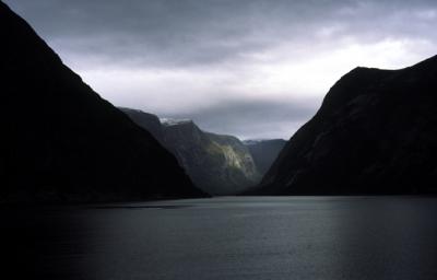 Norway039_Scenery_Hjelmeland.jpg