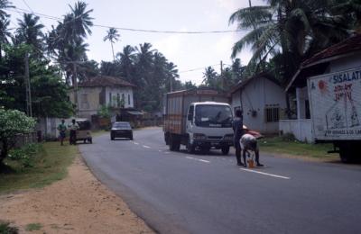 pSRI308_RoadWorkers.jpg