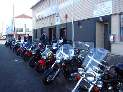 u43/liv2day/medium/28295488.fbibikesoutfront.jpg