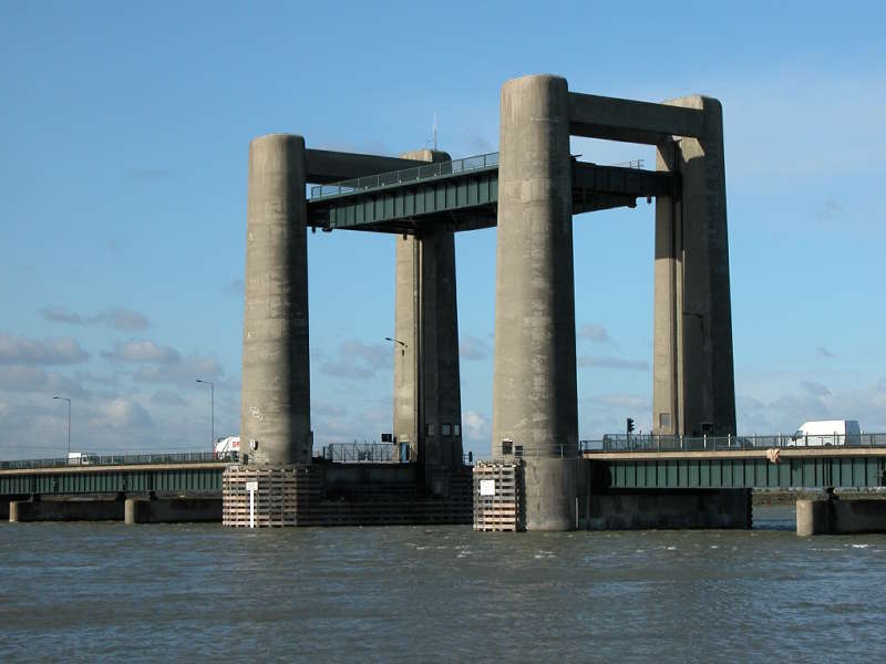 Kingsferry Bridge - Fully Raised