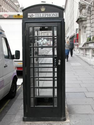 London Telephone (black)